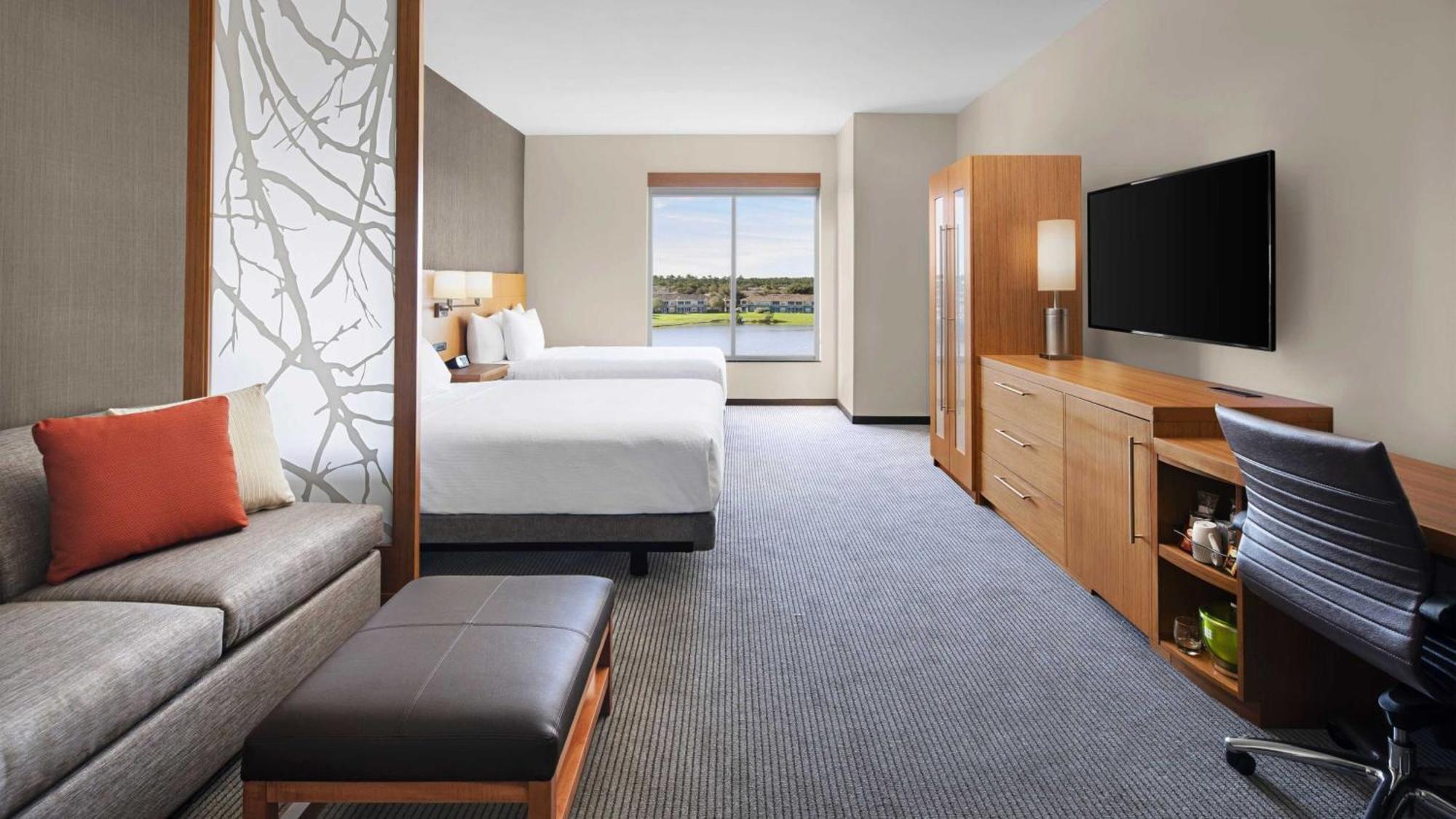 Hyatt Place St. Johns Town Center Hotel 3*